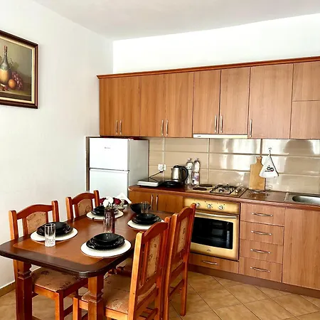 Apartament Ermest ,kavaje Rock