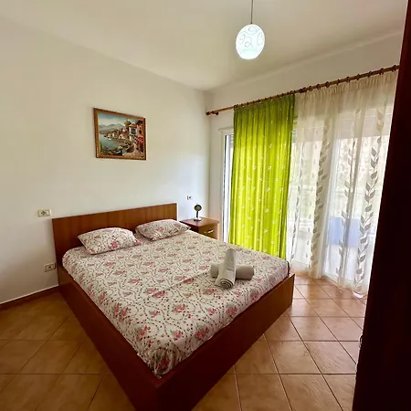 Ermest ,kavaje Rock Durrës